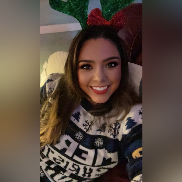 Meet your Posher, Claudia - Picture 4 of 4